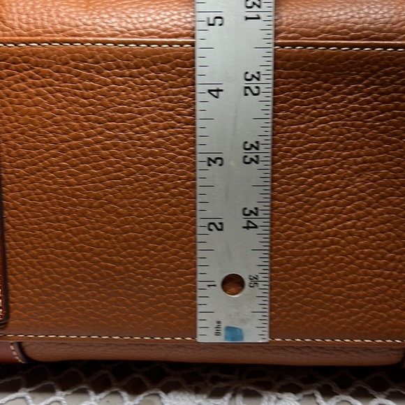 Gently used brown leather Dooney and Bourke purse - Picture 6 of 7